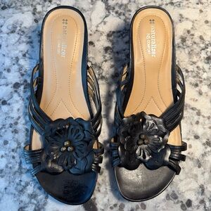 Naturalizer N5 Comfort Black Floral Leather Slide Mules